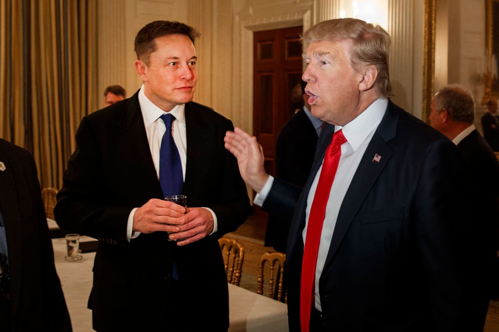Trump Proposes Truth Social Sale to Elon Musk, Washington Post Claims