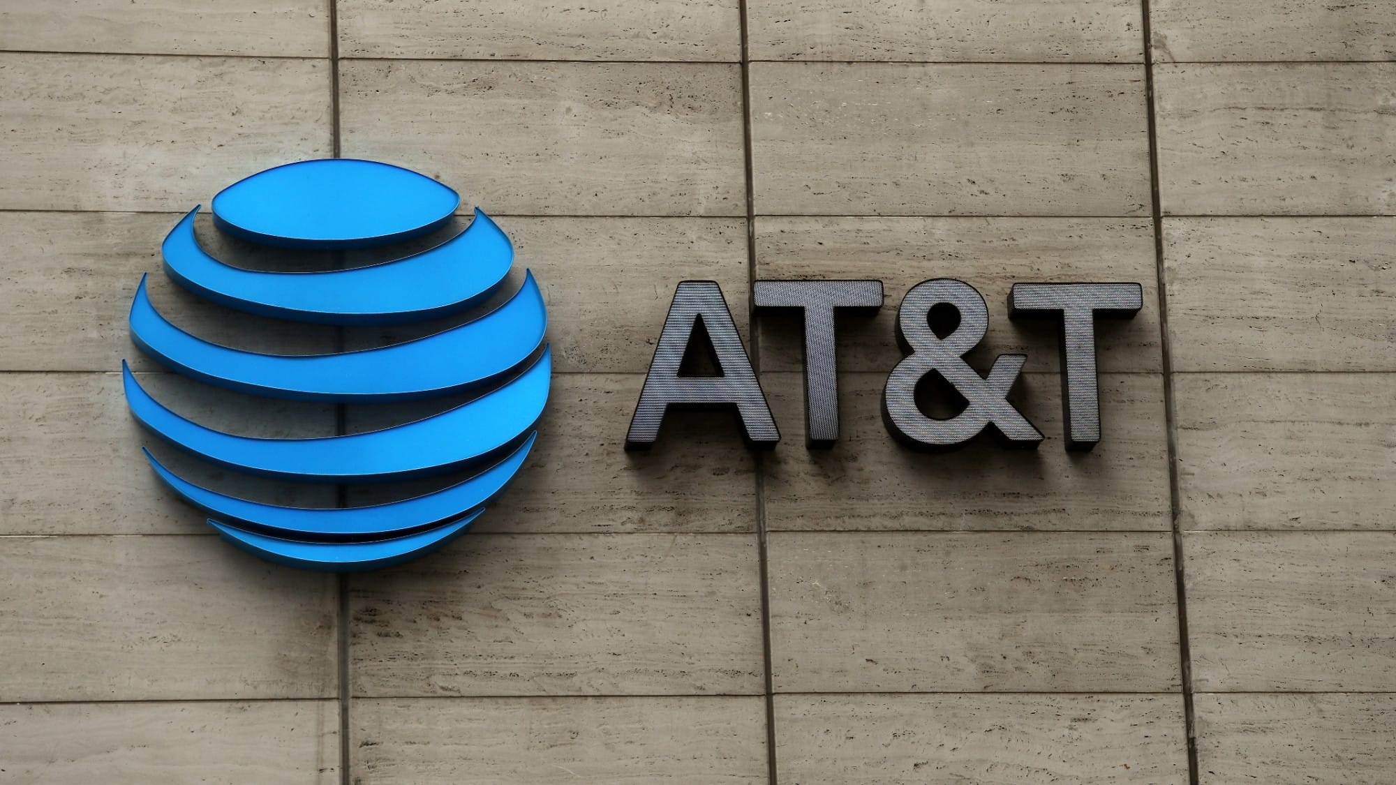 Massive Data Breach at AT&T Exposes Call and Text Records of Over 110 Million Customers